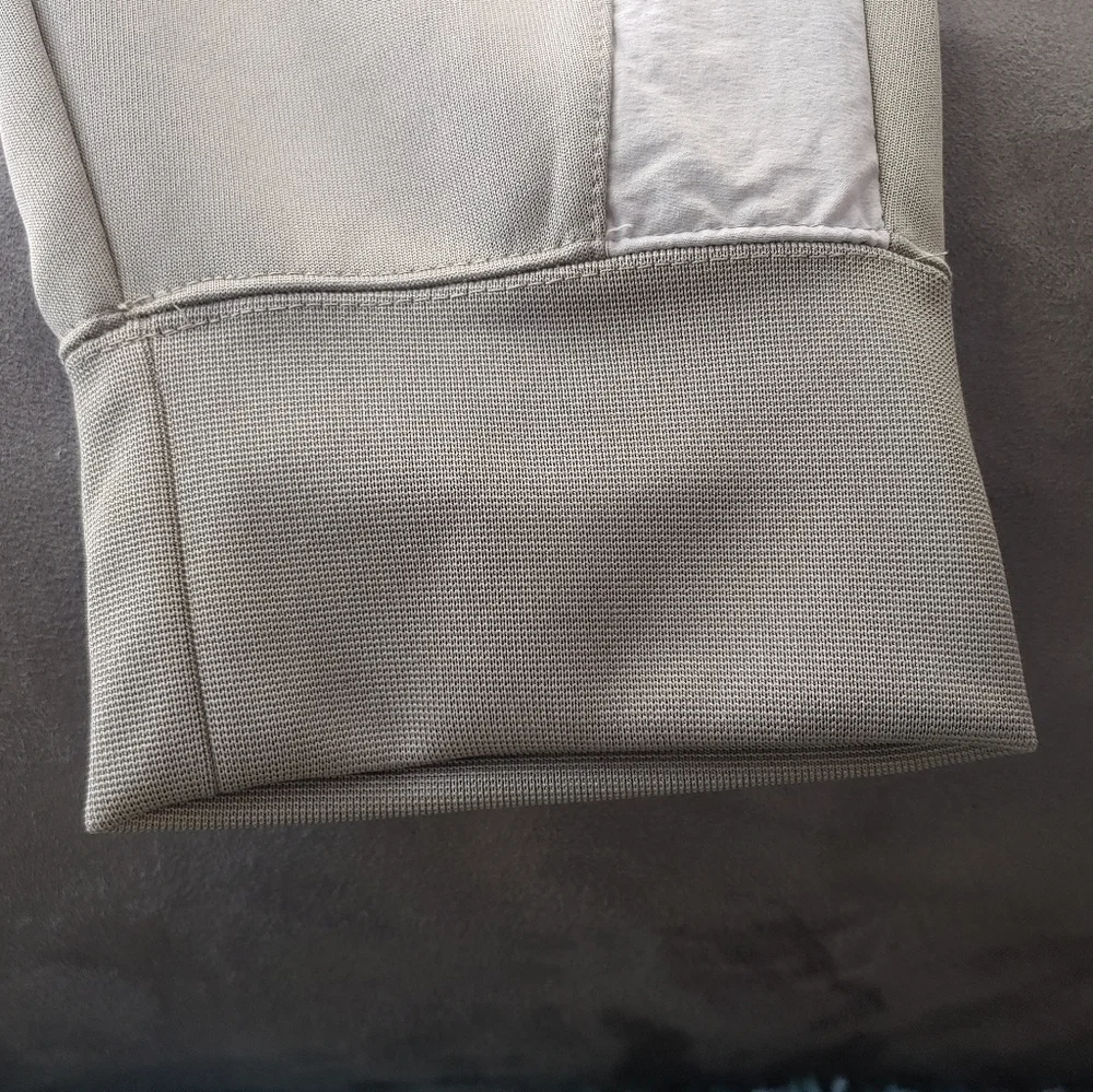 Nike Air Max Joggers Sweatpants Olive Grey Men's BNWT - Picture 4 of 16